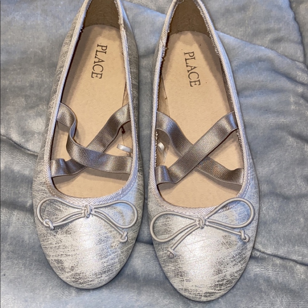 Girls size 2y dress shoes